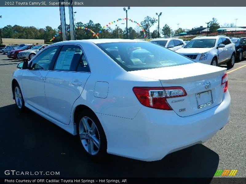 Super White / Black 2012 Toyota Camry SE