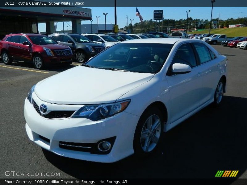 Super White / Black 2012 Toyota Camry SE