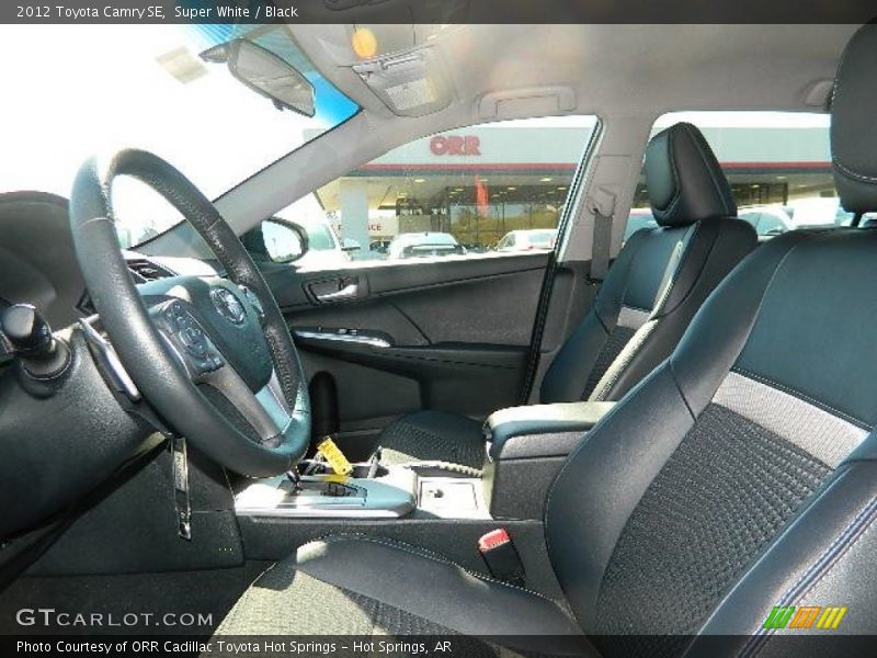 Super White / Black 2012 Toyota Camry SE