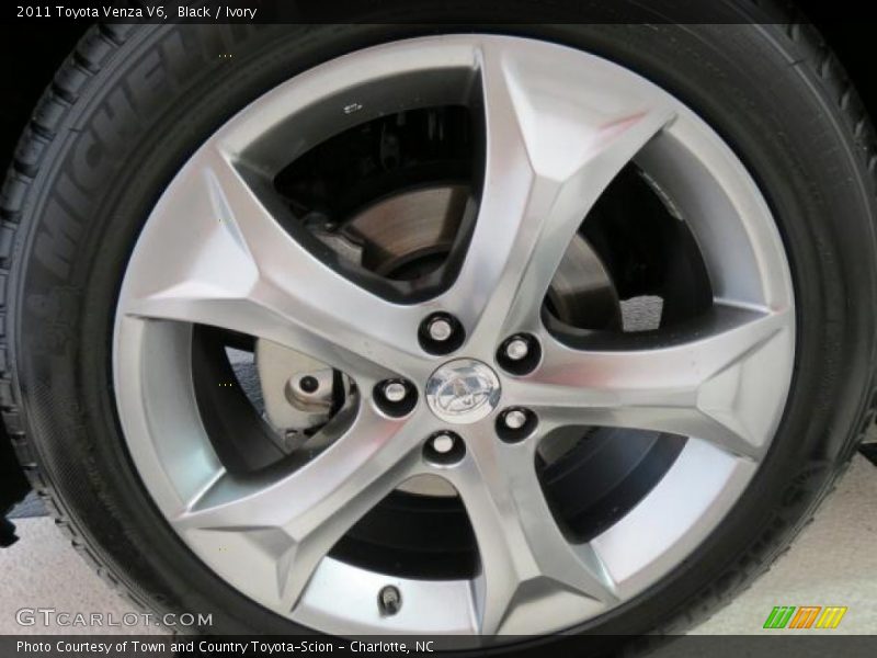 Black / Ivory 2011 Toyota Venza V6