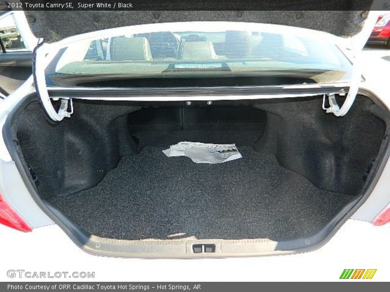 Super White / Black 2012 Toyota Camry SE