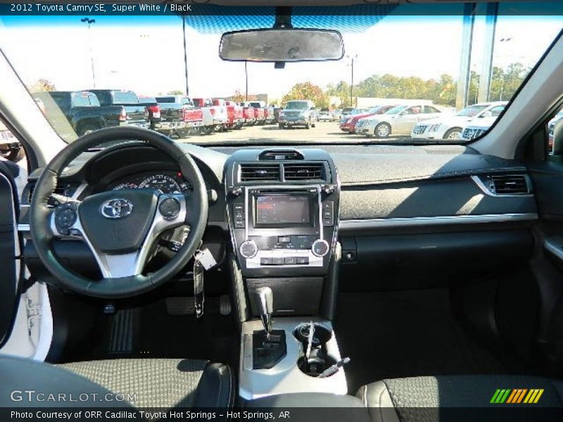 Super White / Black 2012 Toyota Camry SE