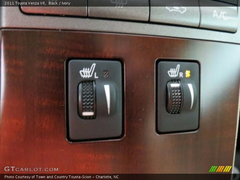 Black / Ivory 2011 Toyota Venza V6