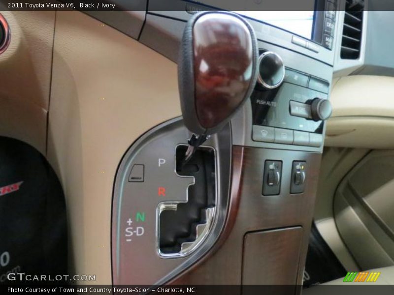 Black / Ivory 2011 Toyota Venza V6