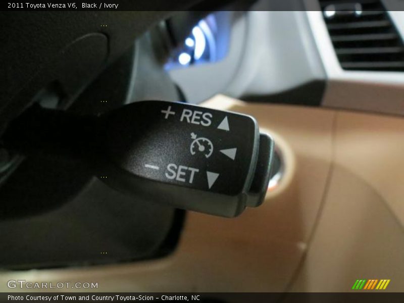 Black / Ivory 2011 Toyota Venza V6