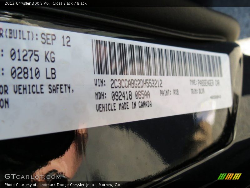 Gloss Black / Black 2013 Chrysler 300 S V6
