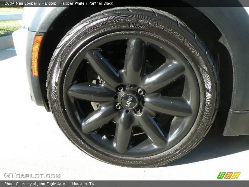 Pepper White / Panther Black 2004 Mini Cooper S Hardtop
