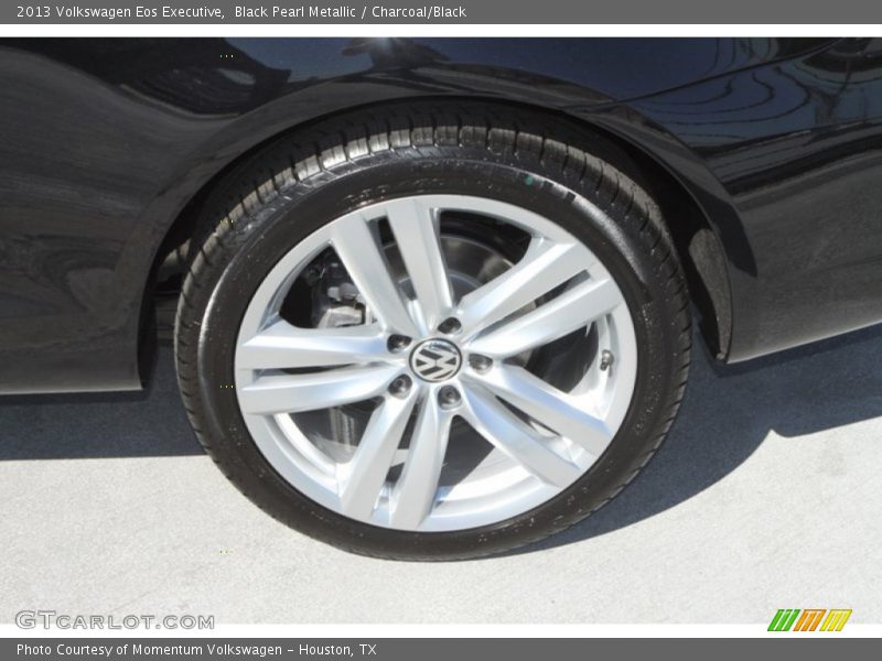 Black Pearl Metallic / Charcoal/Black 2013 Volkswagen Eos Executive