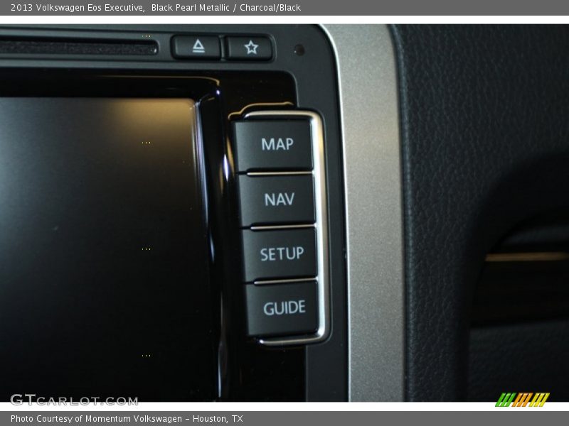 Black Pearl Metallic / Charcoal/Black 2013 Volkswagen Eos Executive