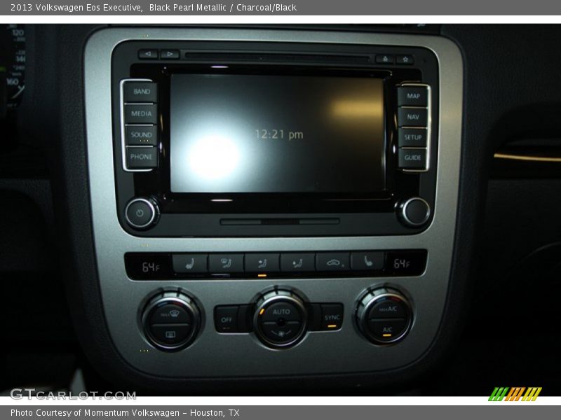 Black Pearl Metallic / Charcoal/Black 2013 Volkswagen Eos Executive