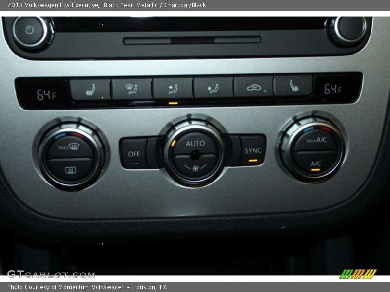 Black Pearl Metallic / Charcoal/Black 2013 Volkswagen Eos Executive
