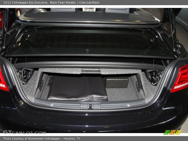 Black Pearl Metallic / Charcoal/Black 2013 Volkswagen Eos Executive