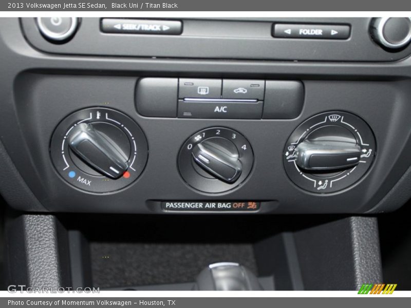 Black Uni / Titan Black 2013 Volkswagen Jetta SE Sedan