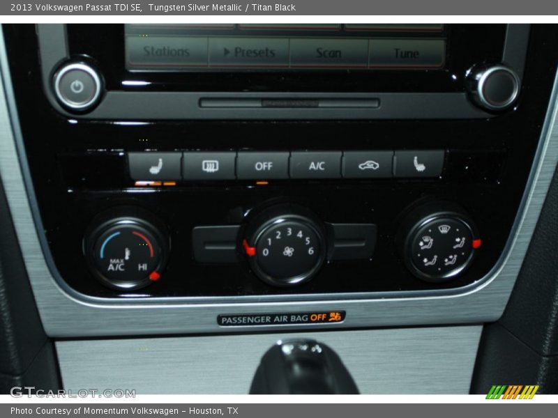 Tungsten Silver Metallic / Titan Black 2013 Volkswagen Passat TDI SE