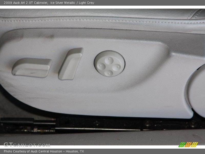 Ice Silver Metallic / Light Grey 2009 Audi A4 2.0T Cabriolet