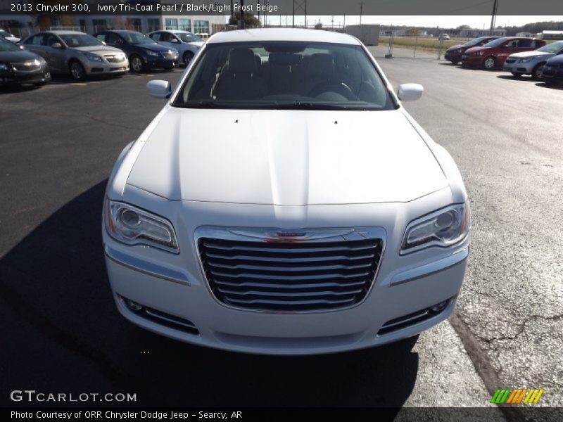 Ivory Tri-Coat Pearl / Black/Light Frost Beige 2013 Chrysler 300