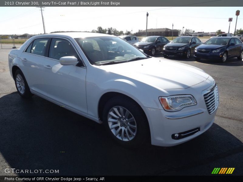 Ivory Tri-Coat Pearl / Black/Light Frost Beige 2013 Chrysler 300