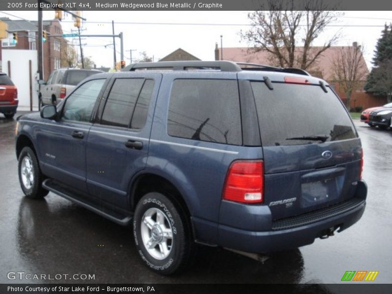 Medium Wedgewood Blue Metallic / Graphite 2005 Ford Explorer XLT 4x4