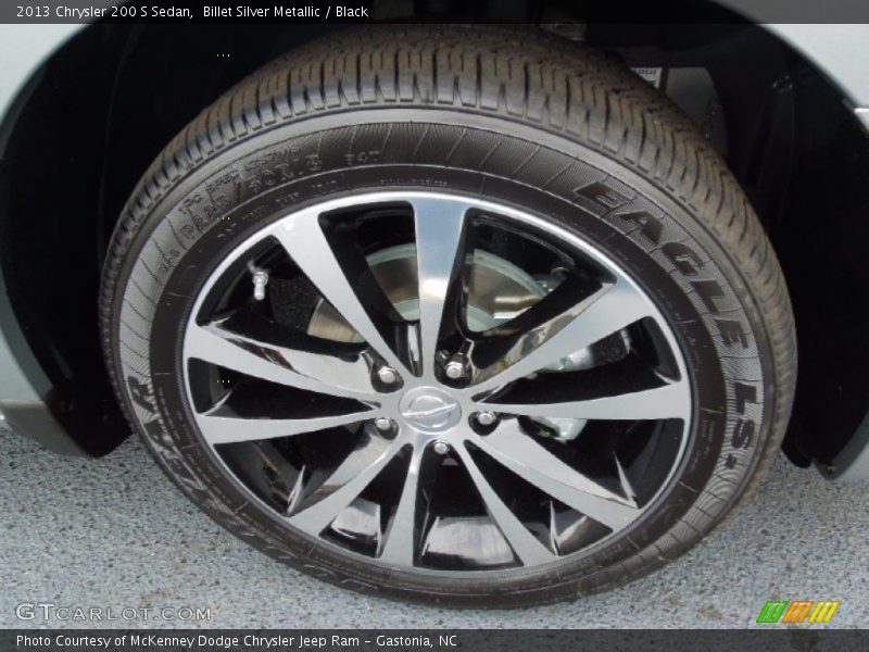 Billet Silver Metallic / Black 2013 Chrysler 200 S Sedan