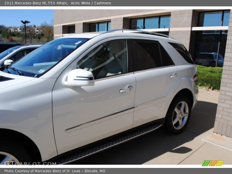 Arctic White / Cashmere 2011 Mercedes-Benz ML 550 4Matic