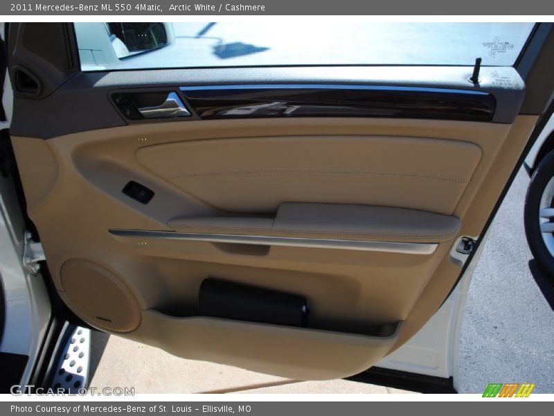 Arctic White / Cashmere 2011 Mercedes-Benz ML 550 4Matic