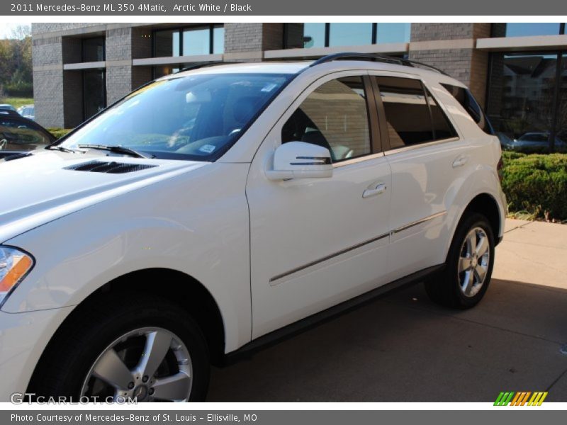 Arctic White / Black 2011 Mercedes-Benz ML 350 4Matic