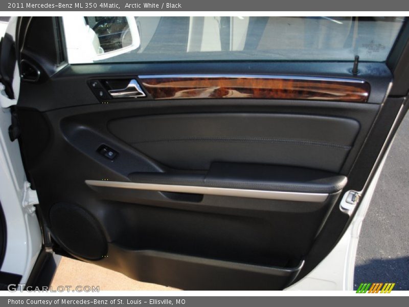 Arctic White / Black 2011 Mercedes-Benz ML 350 4Matic
