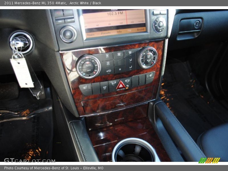 Arctic White / Black 2011 Mercedes-Benz ML 350 4Matic
