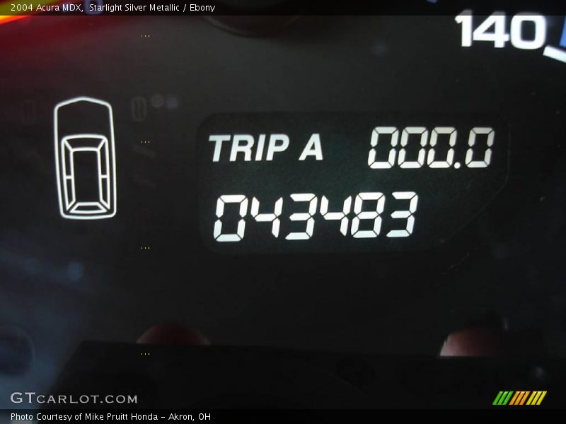 Starlight Silver Metallic / Ebony 2004 Acura MDX