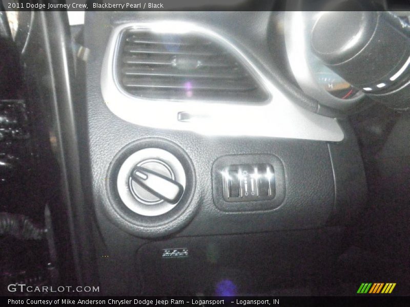 Blackberry Pearl / Black 2011 Dodge Journey Crew