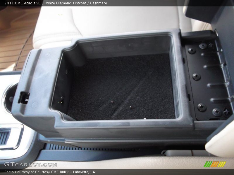 White Diamond Tintcoat / Cashmere 2011 GMC Acadia SLT
