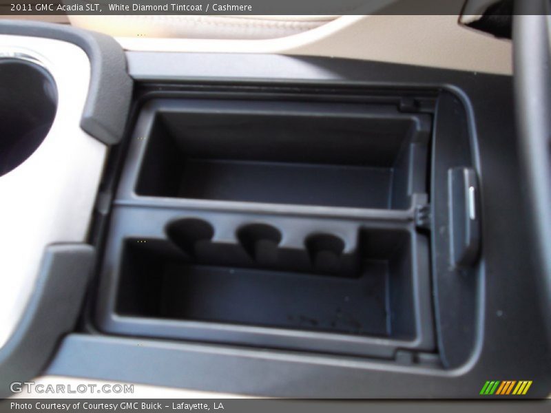 White Diamond Tintcoat / Cashmere 2011 GMC Acadia SLT