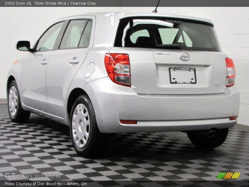 Silver Streak Mica / Charcoal Gray 2009 Scion xD