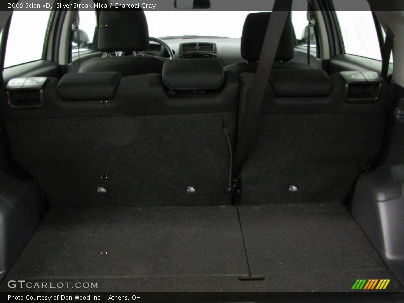 Silver Streak Mica / Charcoal Gray 2009 Scion xD