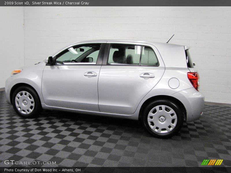 Silver Streak Mica / Charcoal Gray 2009 Scion xD