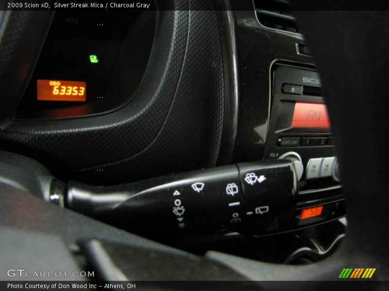 Silver Streak Mica / Charcoal Gray 2009 Scion xD