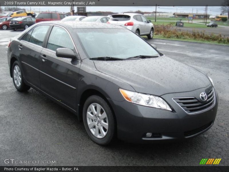 Magnetic Gray Metallic / Ash 2009 Toyota Camry XLE