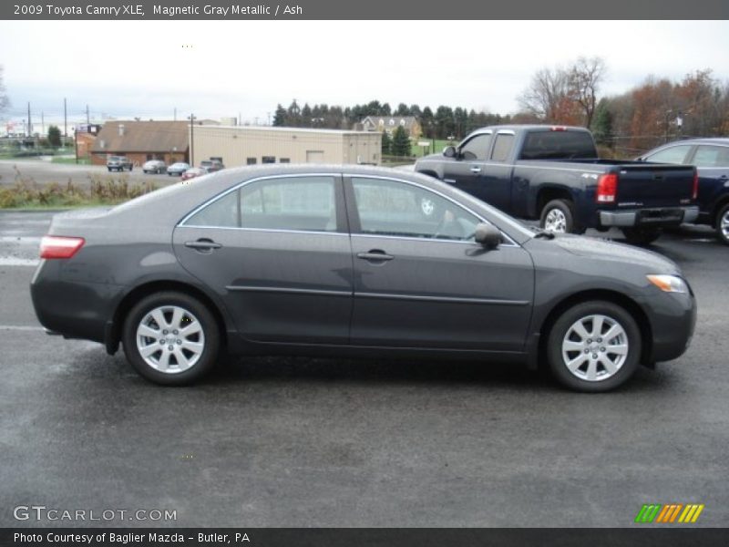 Magnetic Gray Metallic / Ash 2009 Toyota Camry XLE
