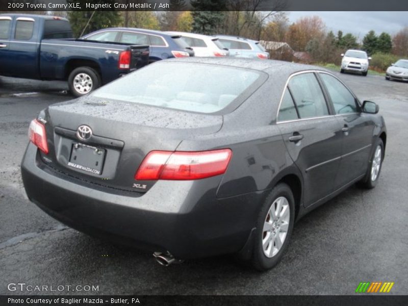 Magnetic Gray Metallic / Ash 2009 Toyota Camry XLE