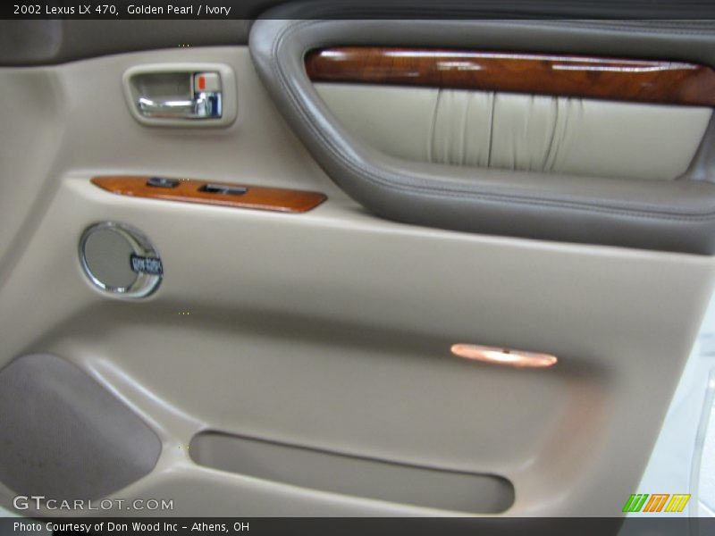 Golden Pearl / Ivory 2002 Lexus LX 470