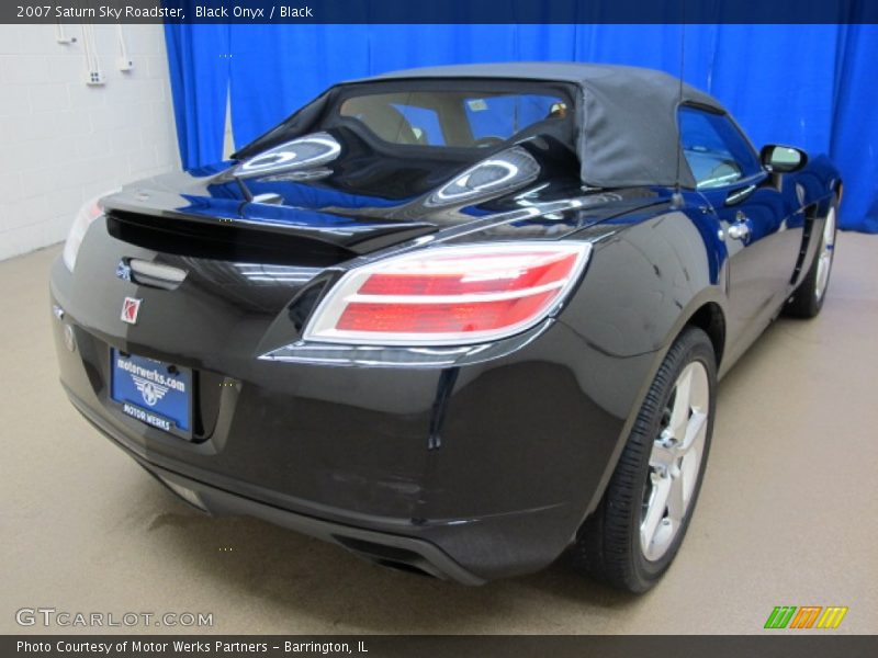 Black Onyx / Black 2007 Saturn Sky Roadster