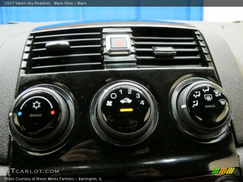 Black Onyx / Black 2007 Saturn Sky Roadster
