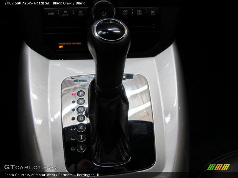 Black Onyx / Black 2007 Saturn Sky Roadster