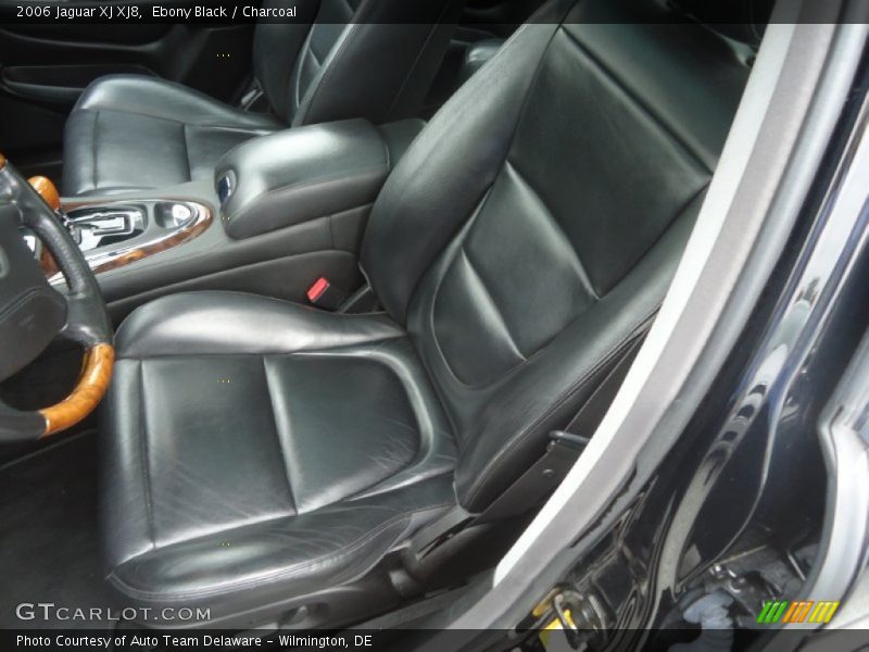 Ebony Black / Charcoal 2006 Jaguar XJ XJ8