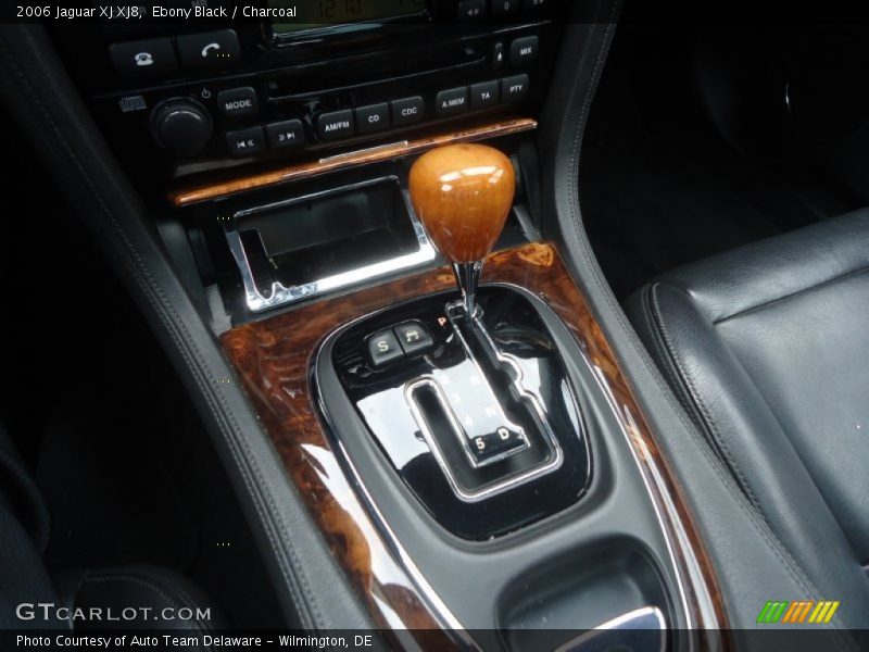  2006 XJ XJ8 6 Speed Automatic Shifter