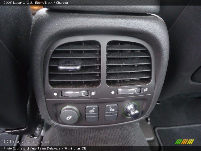 Controls of 2006 XJ XJ8