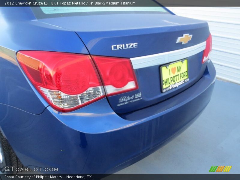Blue Topaz Metallic / Jet Black/Medium Titanium 2012 Chevrolet Cruze LS