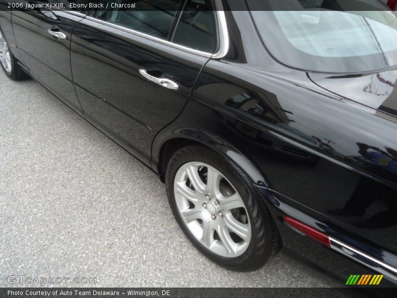 Ebony Black / Charcoal 2006 Jaguar XJ XJ8