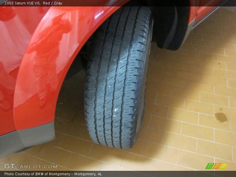 Red / Gray 2003 Saturn VUE V6