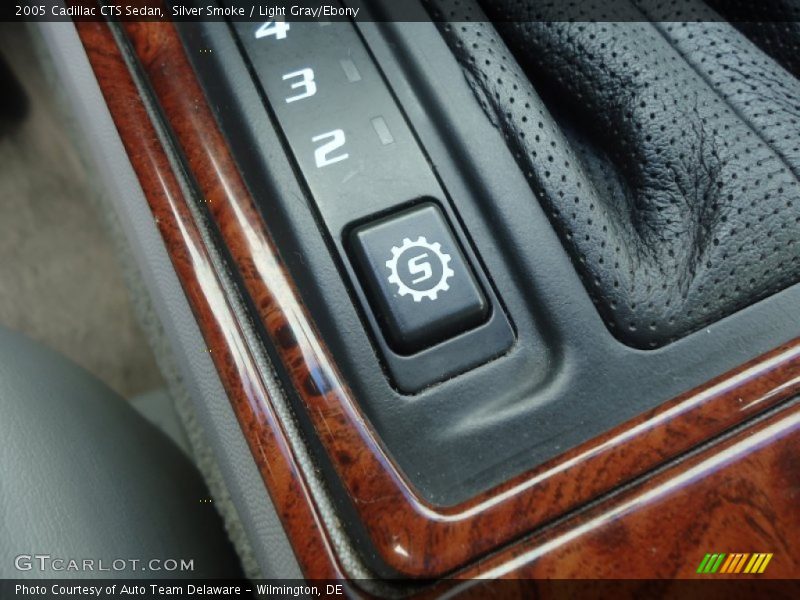 Silver Smoke / Light Gray/Ebony 2005 Cadillac CTS Sedan